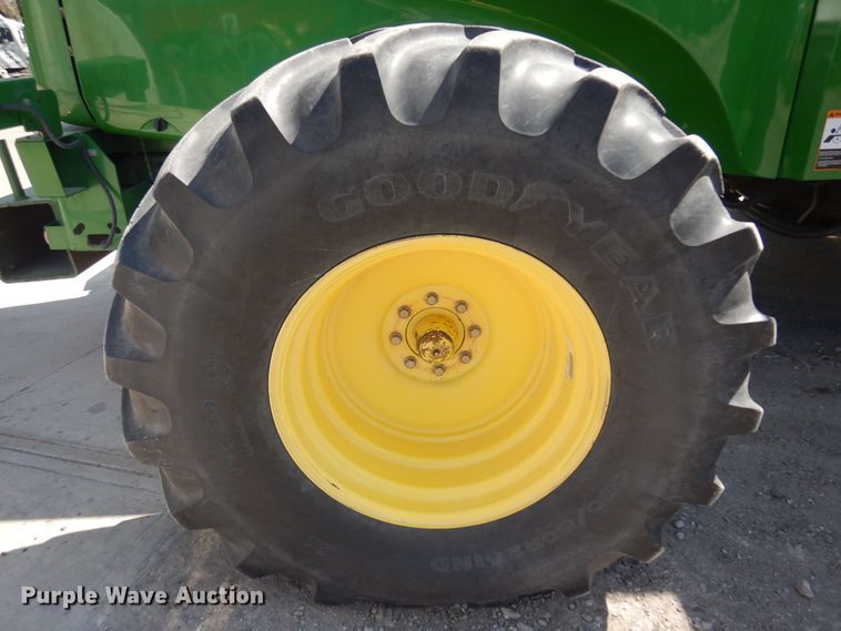 image for item DQ0504 2004 John Deere 7800  forage harvester