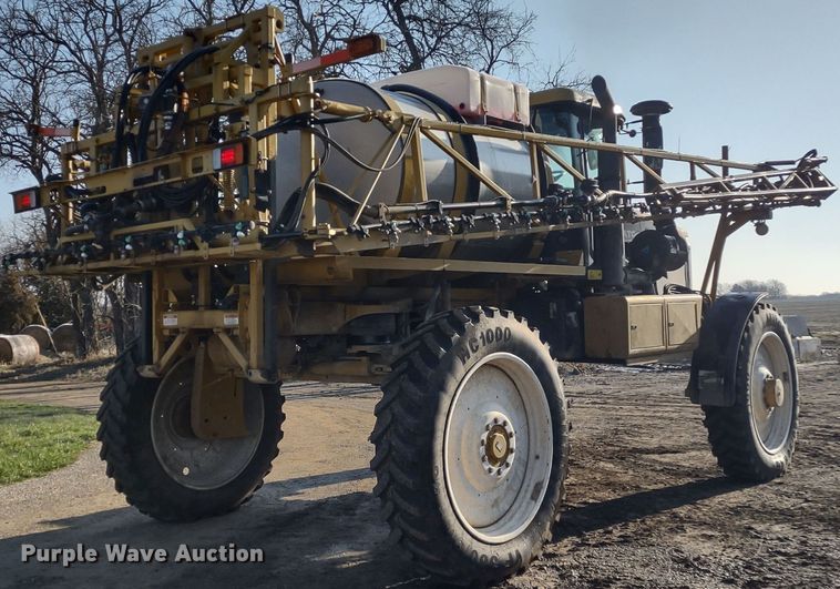 image for item DQ1590 2008 AGCO RoGator 1286C  sprayer