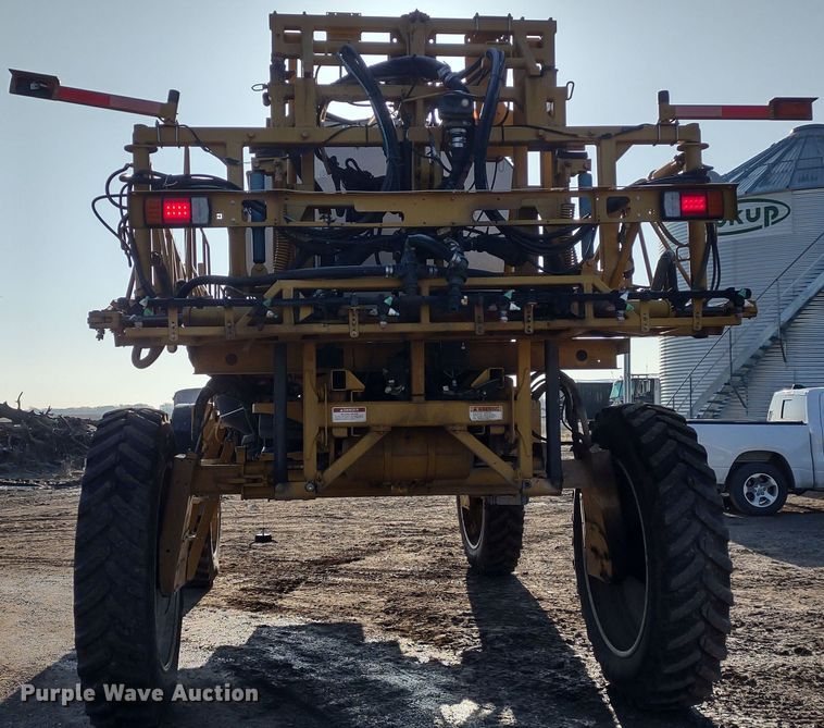 image for item DQ1590 2008 AGCO RoGator 1286C  sprayer