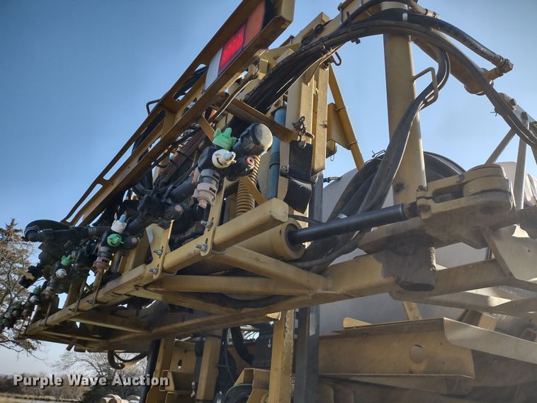 image for item DQ1590 2008 AGCO RoGator 1286C  sprayer