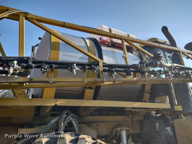 image for item DQ1590 2008 AGCO RoGator 1286C  sprayer
