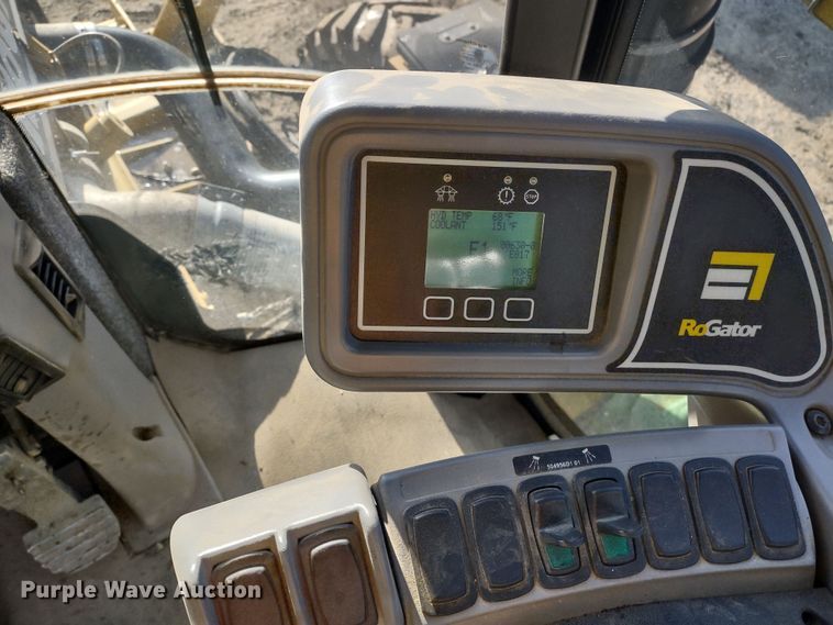 image for item DQ1590 2008 AGCO RoGator 1286C  sprayer