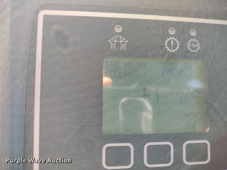 image for item DQ1590 2008 AGCO RoGator 1286C  sprayer