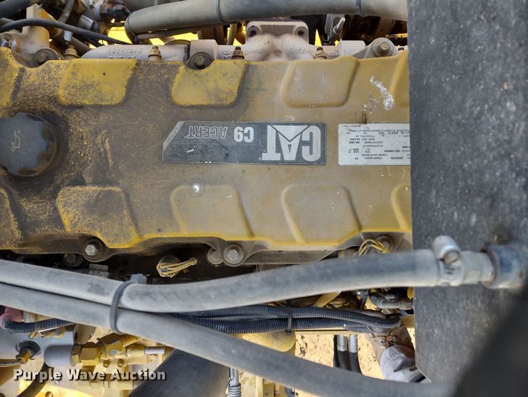 image for item DQ1590 2008 AGCO RoGator 1286C  sprayer