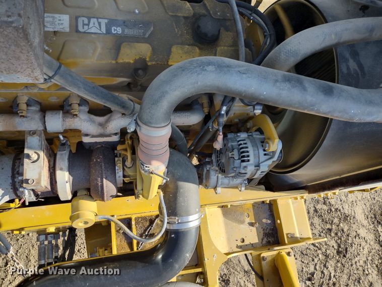 image for item DQ1590 2008 AGCO RoGator 1286C  sprayer