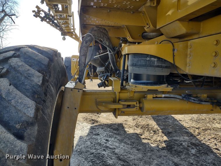 image for item DQ1590 2008 AGCO RoGator 1286C  sprayer