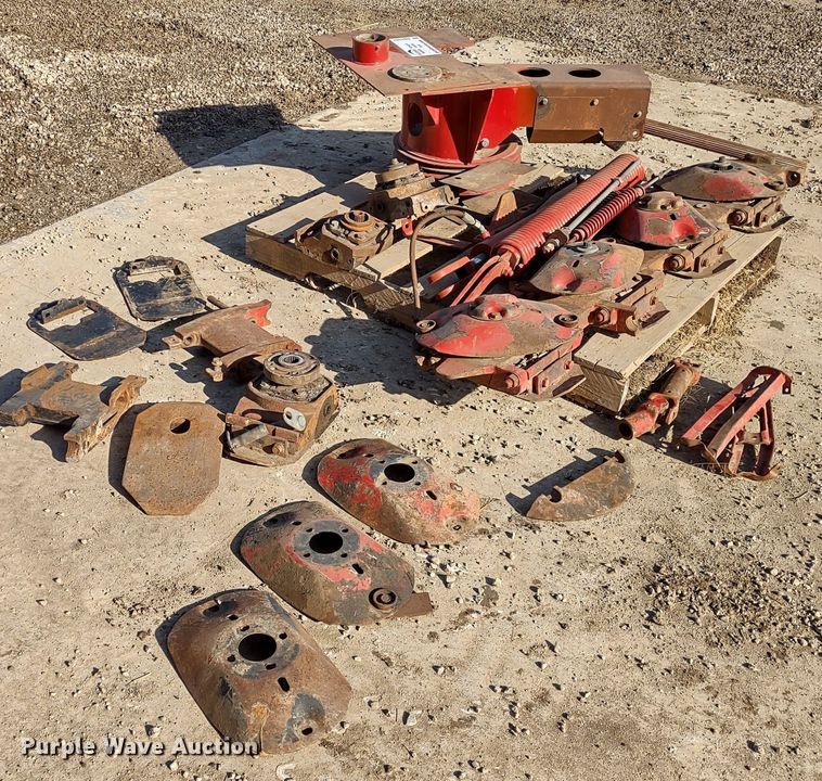 image for item DQ1591 New Holland  disc mower parts