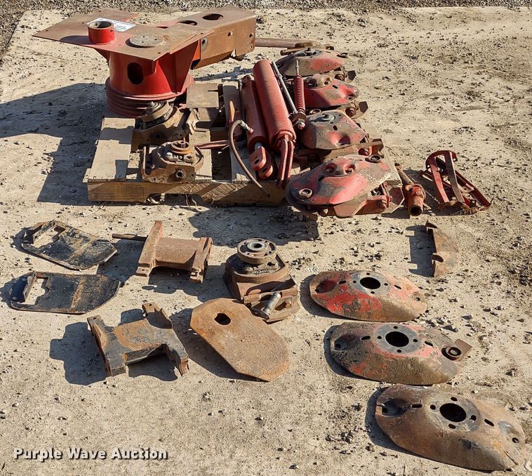 image for item DQ1591 New Holland  disc mower parts