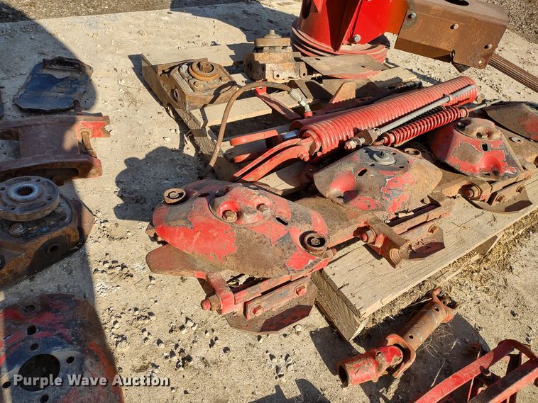 image for item DQ1591 New Holland  disc mower parts