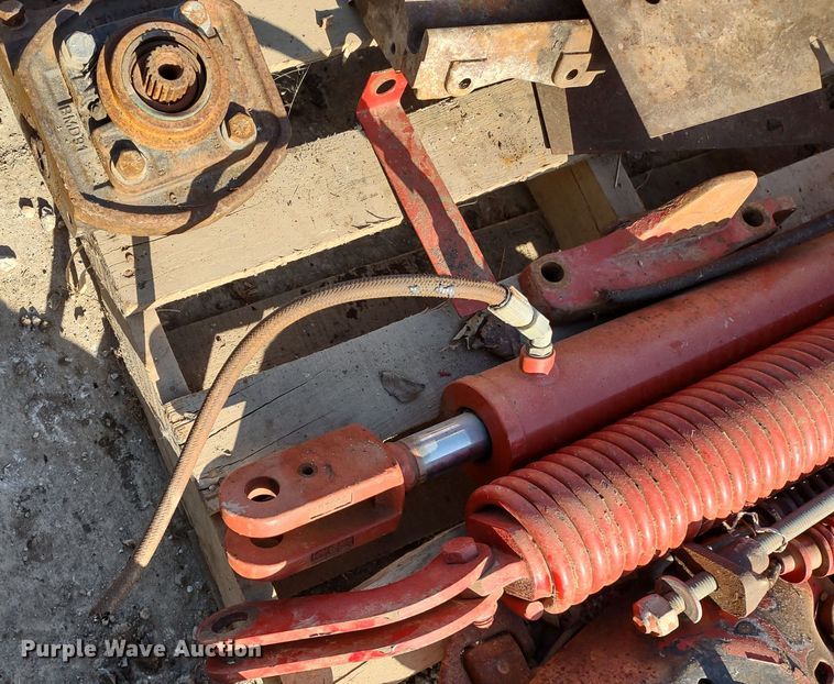 image for item DQ1591 New Holland  disc mower parts