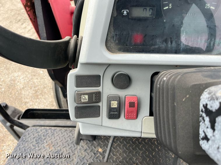 image for item DQ4103 Massey Ferguson 5455  tractor