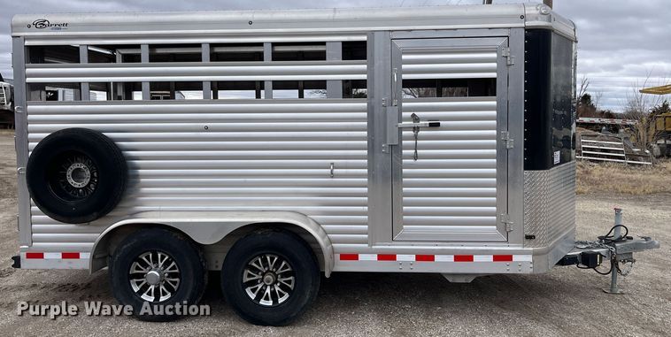 image for item DQ4111 2018 Barrett  livestock trailer