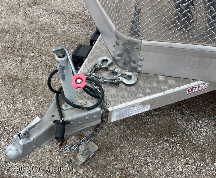 image for item DQ4111 2018 Barrett  livestock trailer