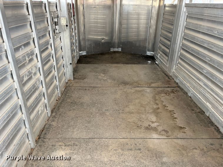 image for item DQ4111 2018 Barrett  livestock trailer