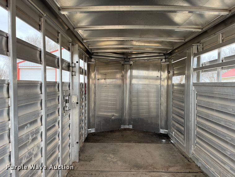 image for item DQ4111 2018 Barrett  livestock trailer