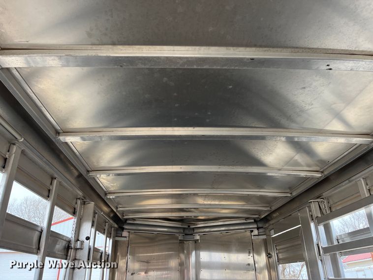 image for item DQ4111 2018 Barrett  livestock trailer