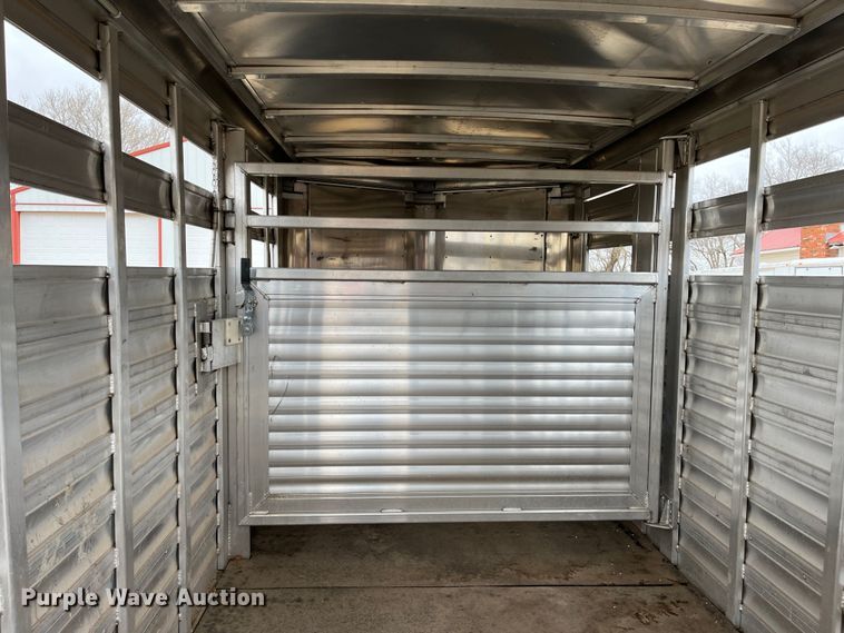 image for item DQ4111 2018 Barrett  livestock trailer