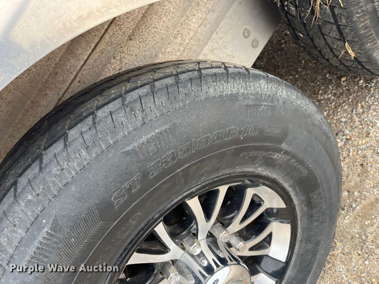 image for item DQ4111 2018 Barrett  livestock trailer