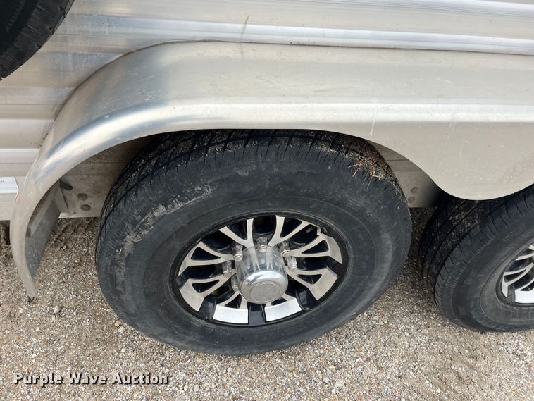 image for item DQ4111 2018 Barrett  livestock trailer