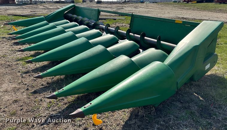 image for item DR5106 John Deere  corn head