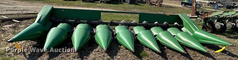 image for item DR5106 John Deere  corn head
