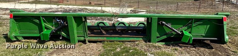 image for item DR5106 John Deere  corn head