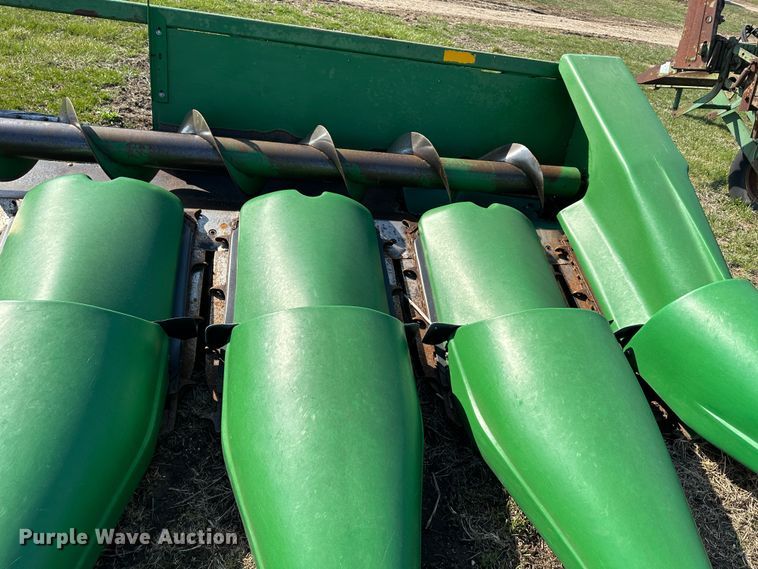 image for item DR5106 John Deere  corn head