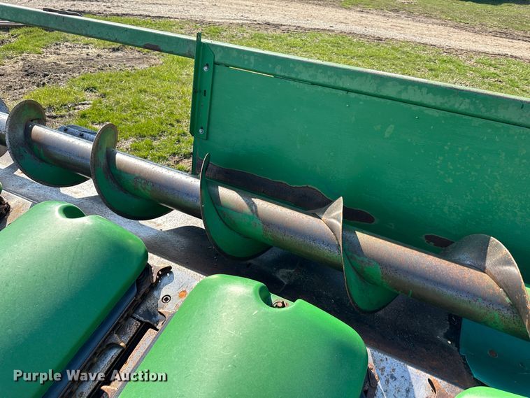 image for item DR5106 John Deere  corn head