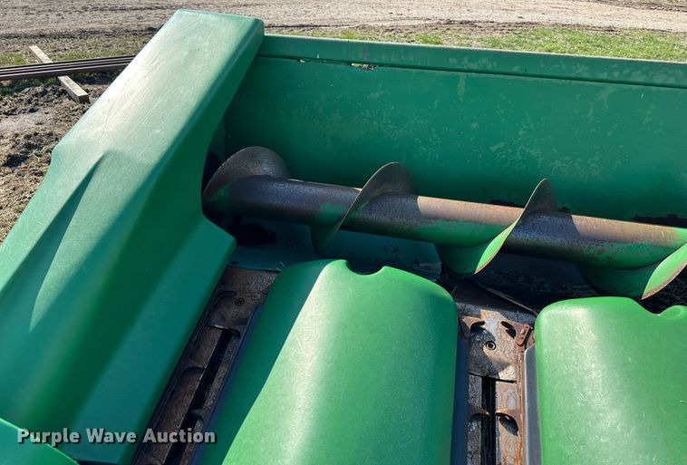 image for item DR5106 John Deere  corn head