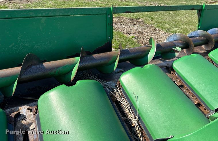 image for item DR5106 John Deere  corn head