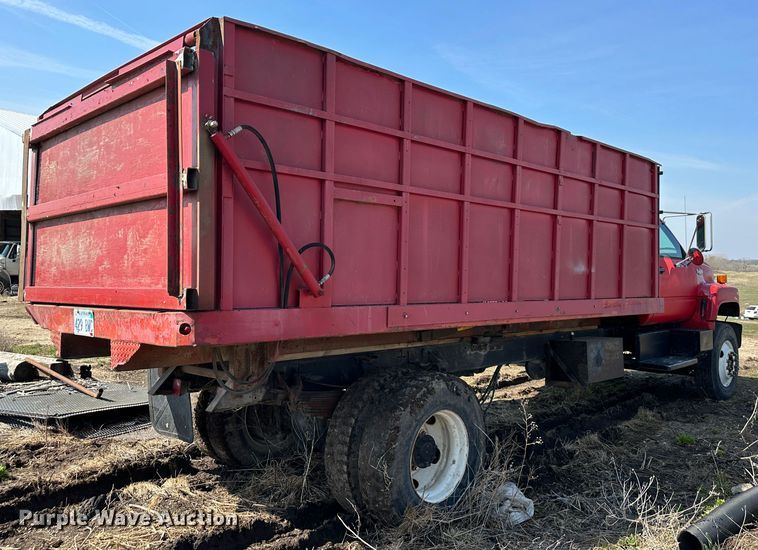 image for item DR5108 1995 GMC TopKick C6500  grain truck