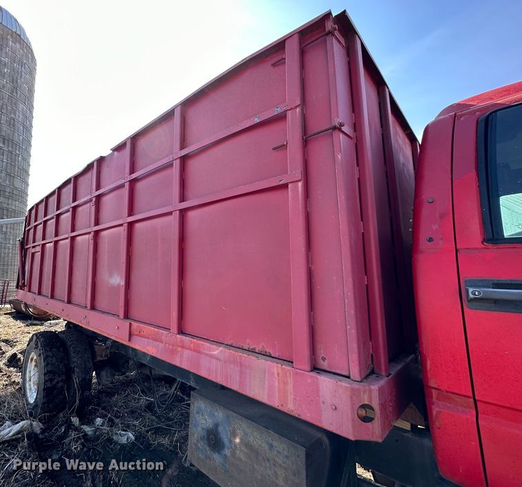 image for item DR5108 1995 GMC TopKick C6500  grain truck