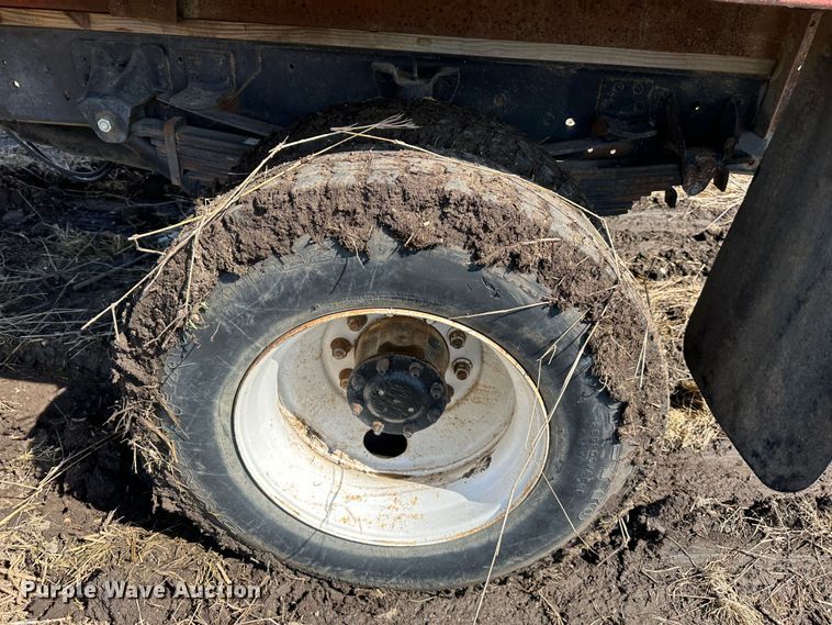 image for item DR5108 1995 GMC TopKick C6500  grain truck