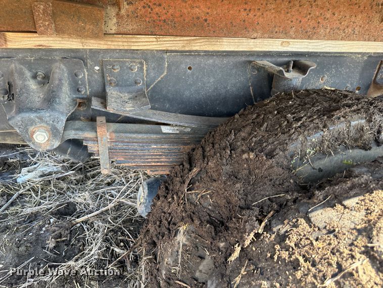 image for item DR5108 1995 GMC TopKick C6500  grain truck