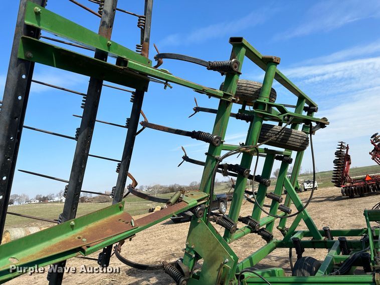 image for item DR5110 John Deere  field cultivator