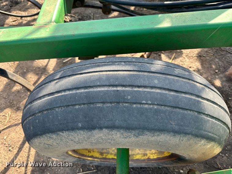 image for item DR5110 John Deere  field cultivator