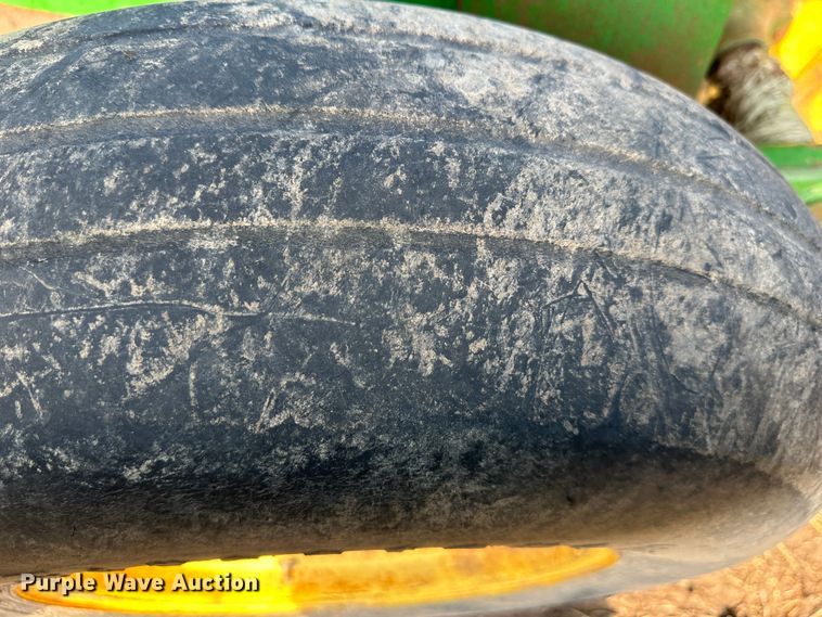 image for item DR5110 John Deere  field cultivator