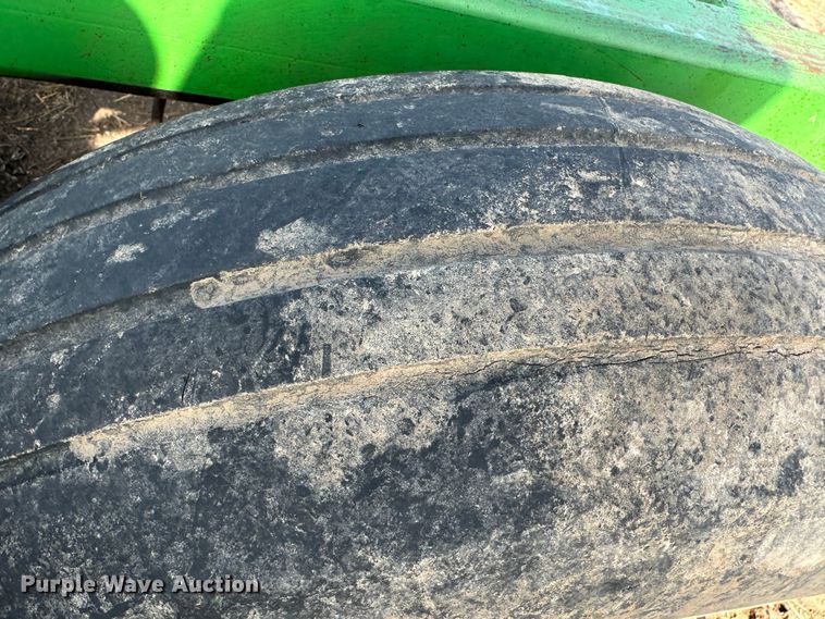 image for item DR5110 John Deere  field cultivator