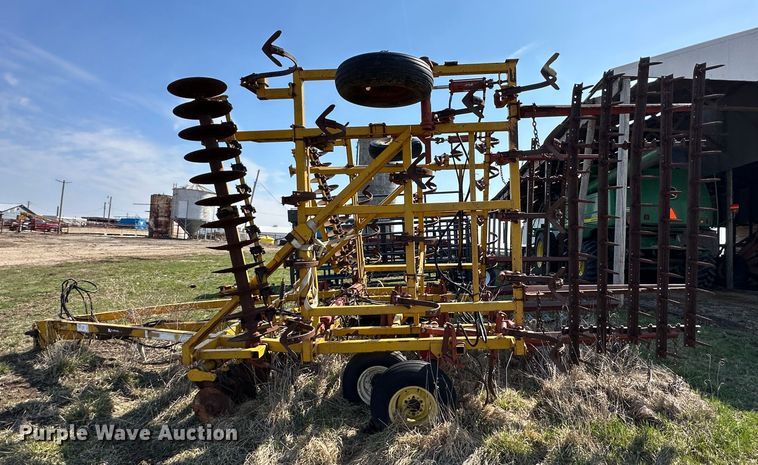 image for item DR5113 Kent Discovator  field cultivator