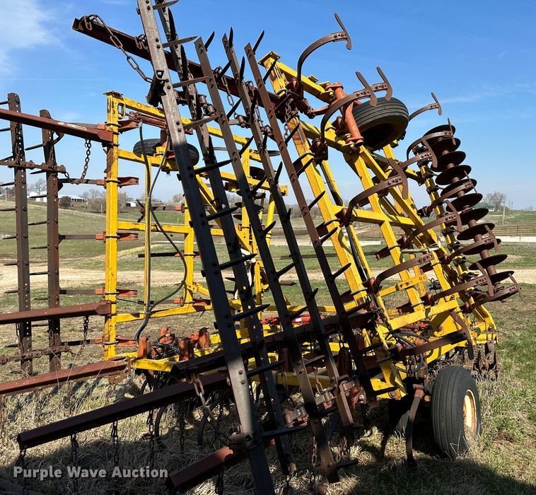 image for item DR5113 Kent Discovator  field cultivator