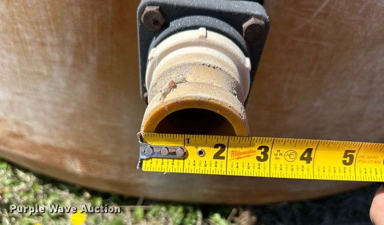 image for item DR5139 2,500 gallon poly tank