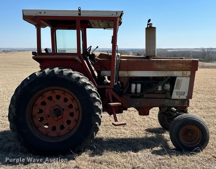 image for item DR5141 1974 International Harvester Farmall 966  tractor