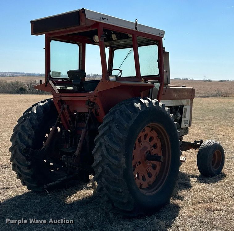 image for item DR5141 1974 International Harvester Farmall 966  tractor