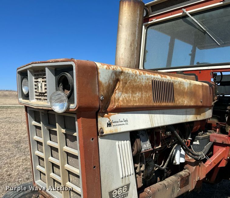 image for item DR5141 1974 International Harvester Farmall 966  tractor