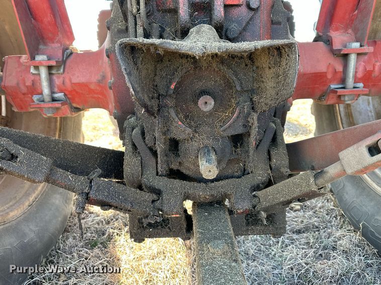 image for item DR5141 1974 International Harvester Farmall 966  tractor