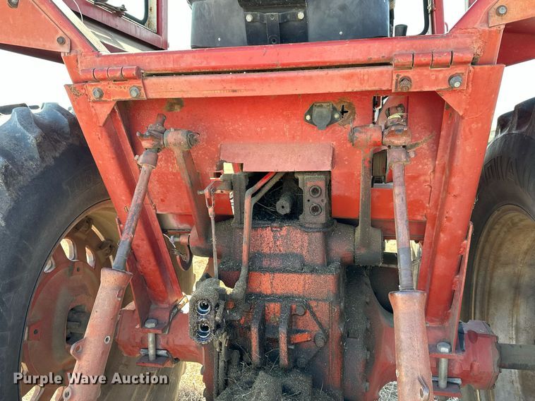 image for item DR5141 1974 International Harvester Farmall 966  tractor