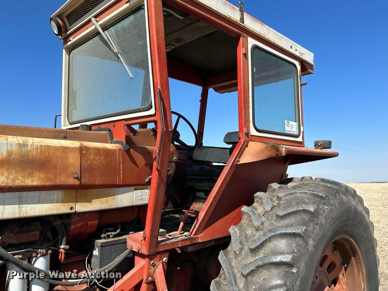 image for item DR5141 1974 International Harvester Farmall 966  tractor