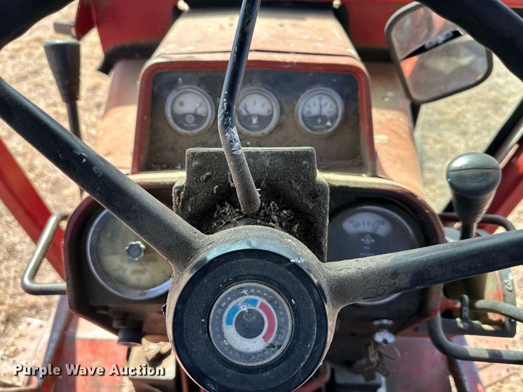 image for item DR5141 1974 International Harvester Farmall 966  tractor