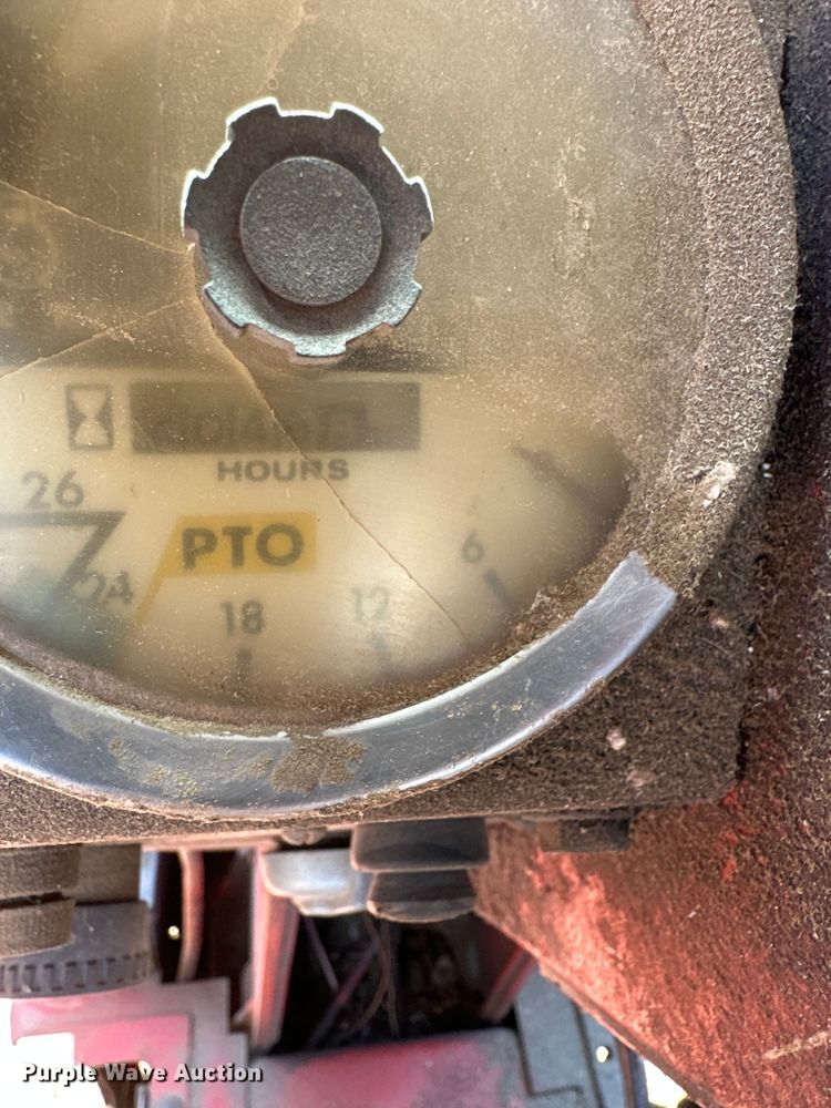 image for item DR5141 1974 International Harvester Farmall 966  tractor