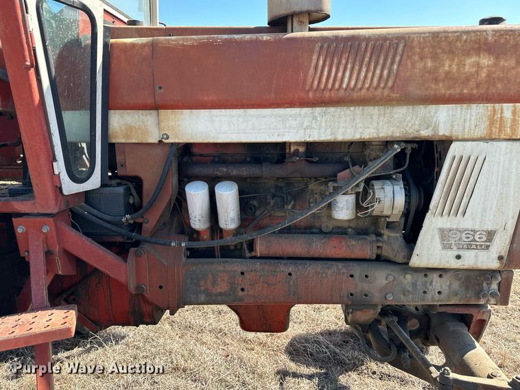 image for item DR5141 1974 International Harvester Farmall 966  tractor